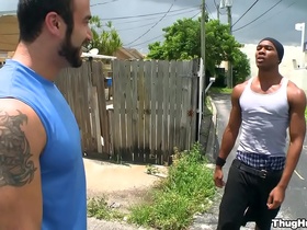 THUG HUNTER - Black Thug Sean Xavier Lawrence vs. White Bear Spencer Reed